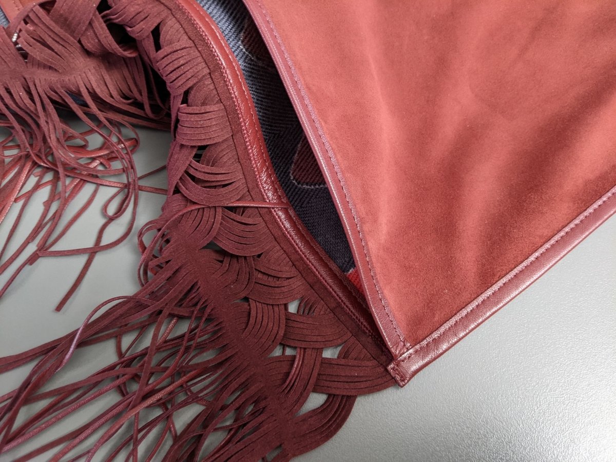 Hermes Extraordinay Cashmere/Suede Lamb Fringed COUPONS INDIENS Plaid 200 x 150 cm, So Chic and Rare! - poupishop