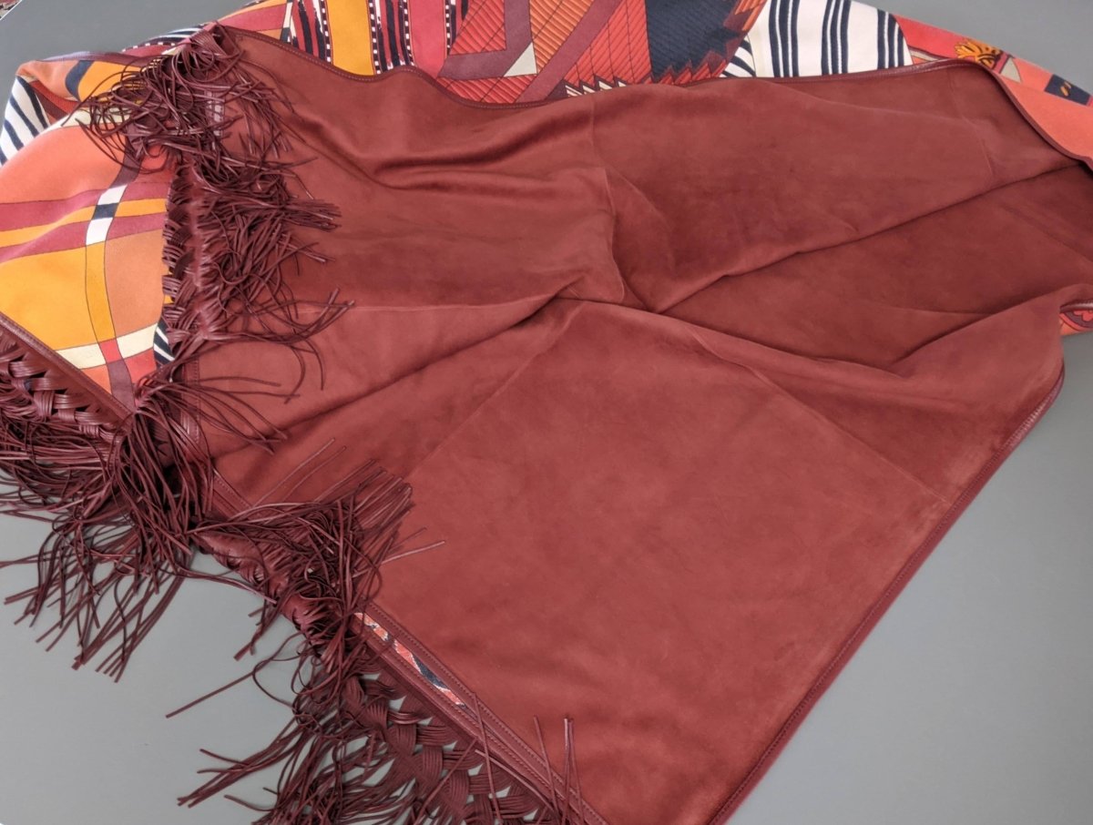 Hermes Extraordinay Cashmere/Suede Lamb Fringed COUPONS INDIENS Plaid 200 x 150 cm, So Chic and Rare! - poupishop
