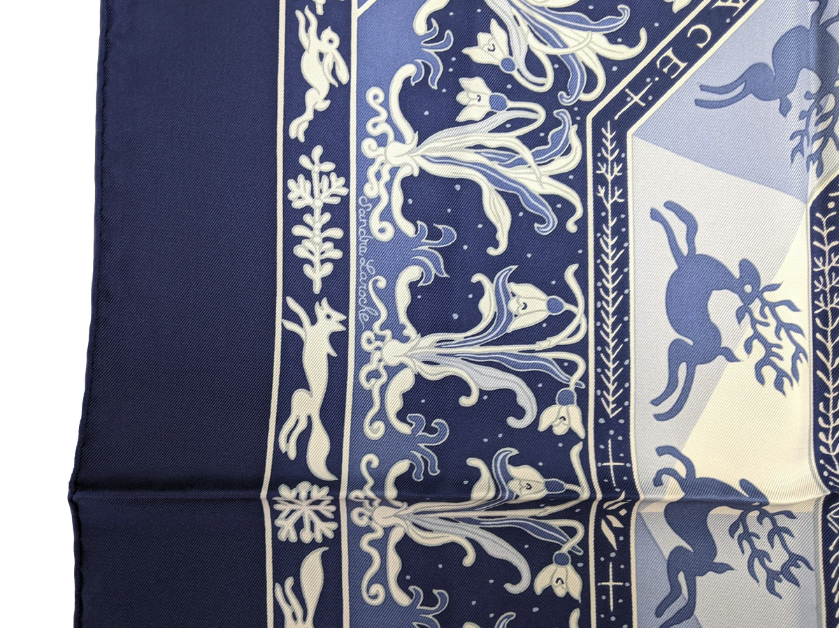 Hermes 2007 Marine/Blanc "Fleurs d'Hiver" by Sandra Laroche Twill 90cm