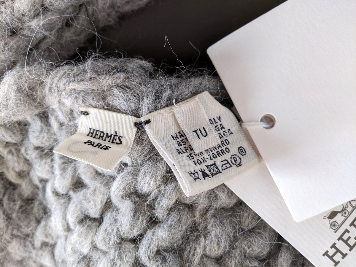 Hermes Gris Clair Mesh Alpaga/Fox CAPUCHE ECHARPE MAILLE FUR EFFECT Stole Xtra Long, BNWT! - poupishop