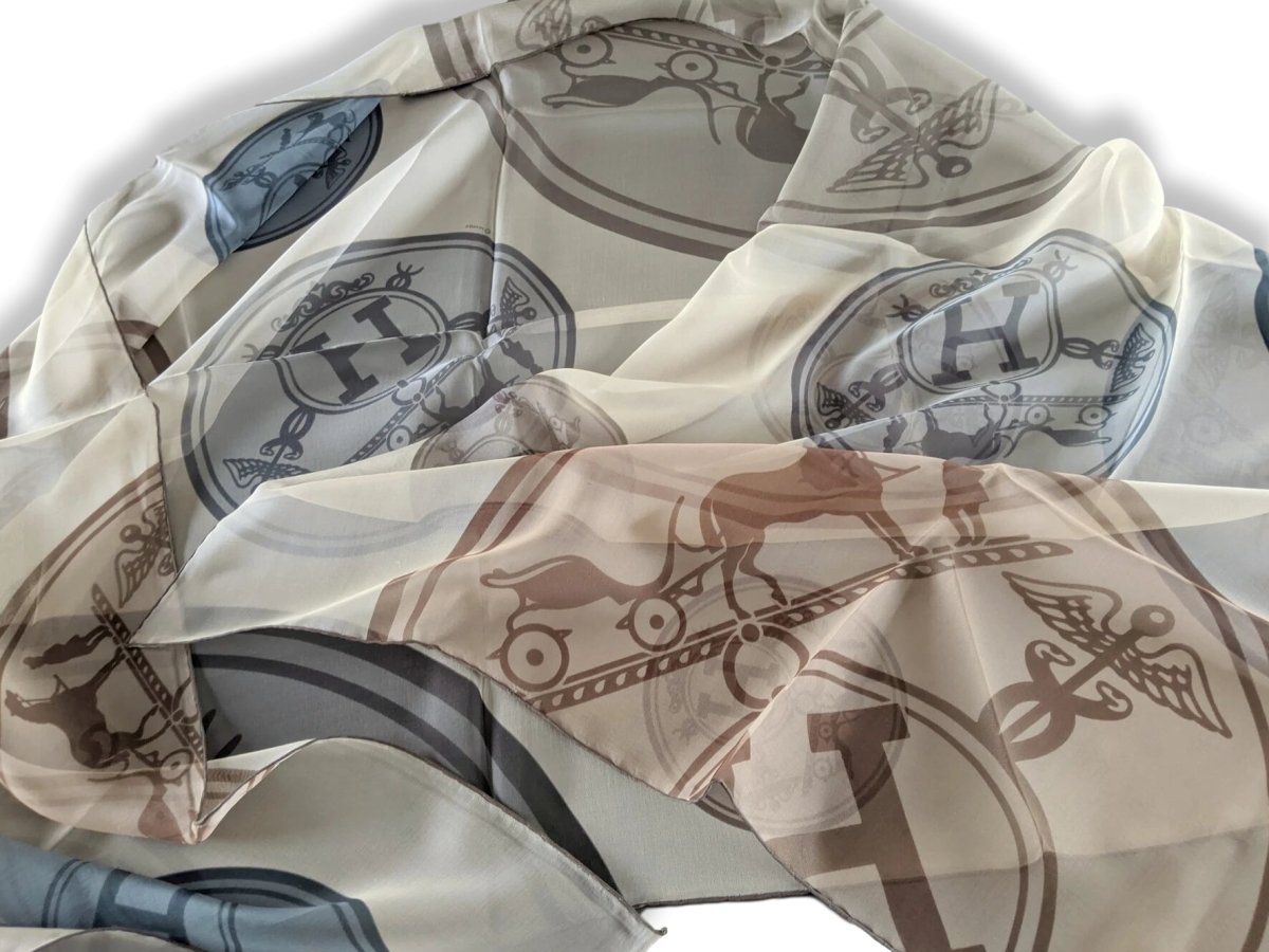 Hermes Ivory/Grey/Etoupe Chic Palette CONFETTIS D'EX LIBRIS Mousseline Silk Stole, New! - poupishop
