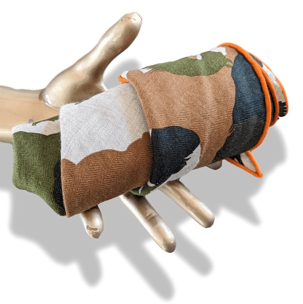 Hermes Kaki/Fauve/Orange Cashmere CHEVAUX EN CAMOUFLAGE LOSANGE GM, Men Collection, BNWTIB! - poupishop