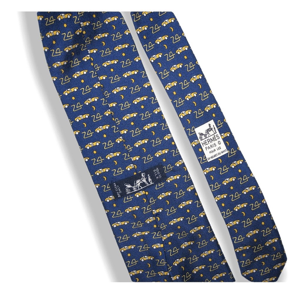 Hermes Limited Edition Navy Yellow White Cars Le Mans 24 Hours Print Twill Silk Tie, 7982 EA, Rare! - poupishop