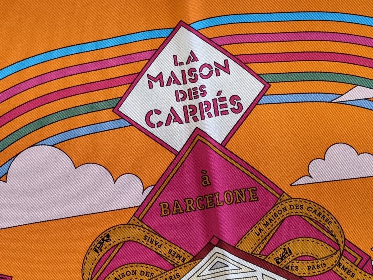 Hermes May 2015 Orange Special Issue Limited 260 Pc La maison des Carres à Barcelone by PIerre-Marie Twill 90cm, RARE, New! - poupishop