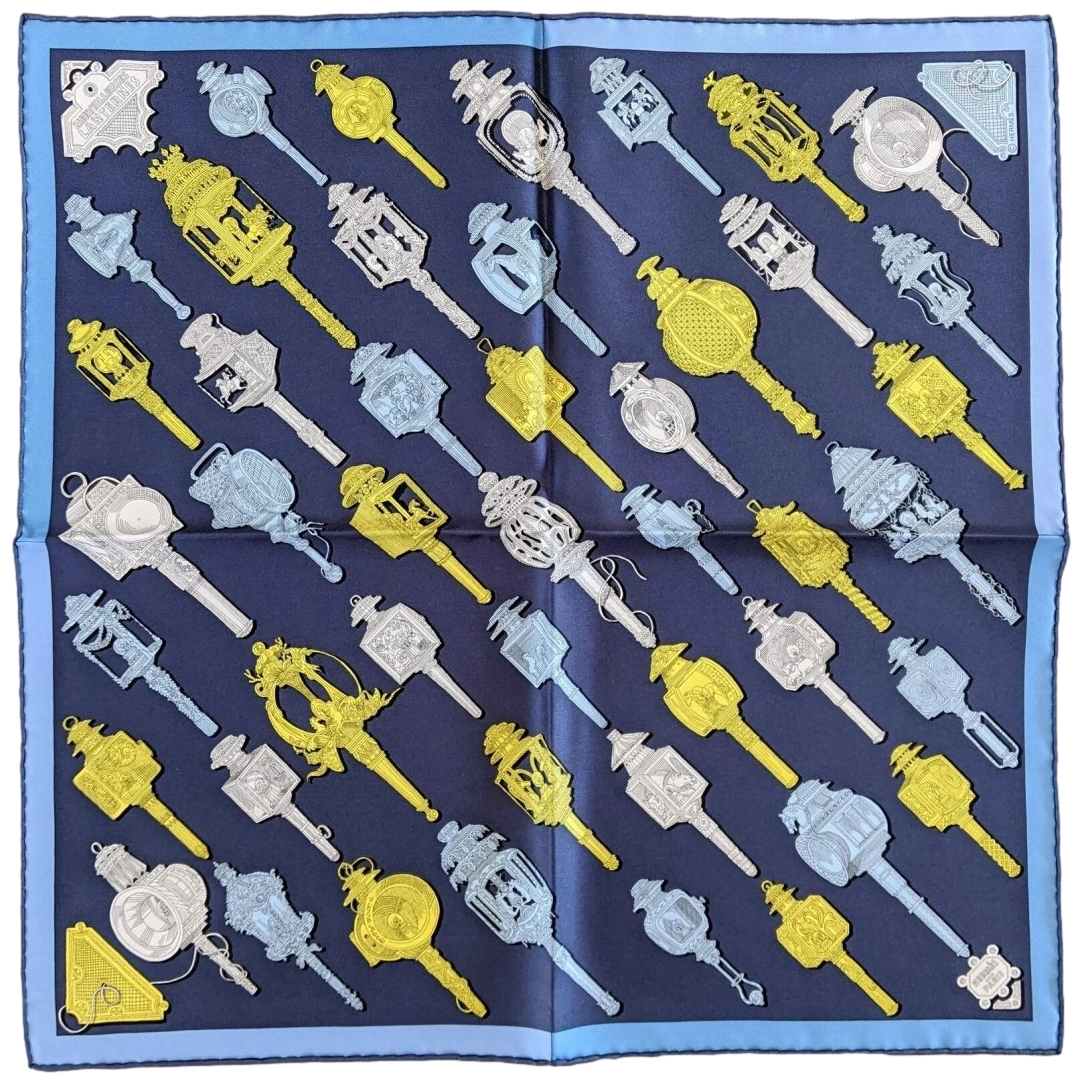 Hermes cw02 Marine/Jaune/Bleu Ciel MERVEILLEUSES LANTERNES Gavroche Twll Silk 45 cm