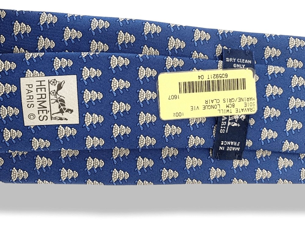 Hermes Navy Ligth Grey Turtles LONGUE VIE Twill Silk Tie, NWT in Pochette! - poupishop