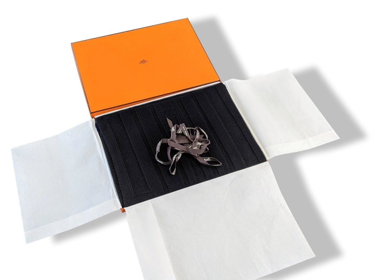 Hermes Noir 100% Cashmere H MUFFLER 40 x 200 CM, NIB - poupishop