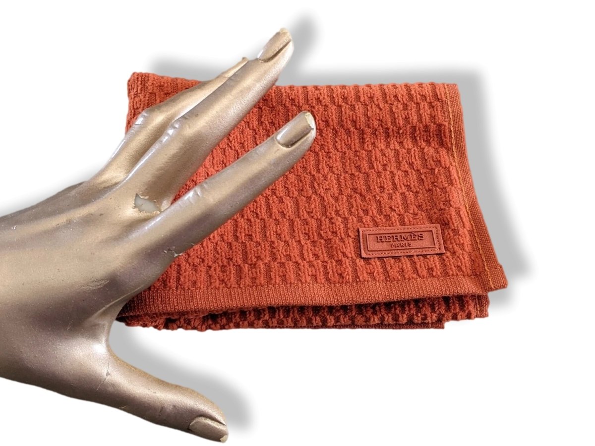 Hermes Orange Rust Small Hand Wash Towel in Terry, New! - poupishop