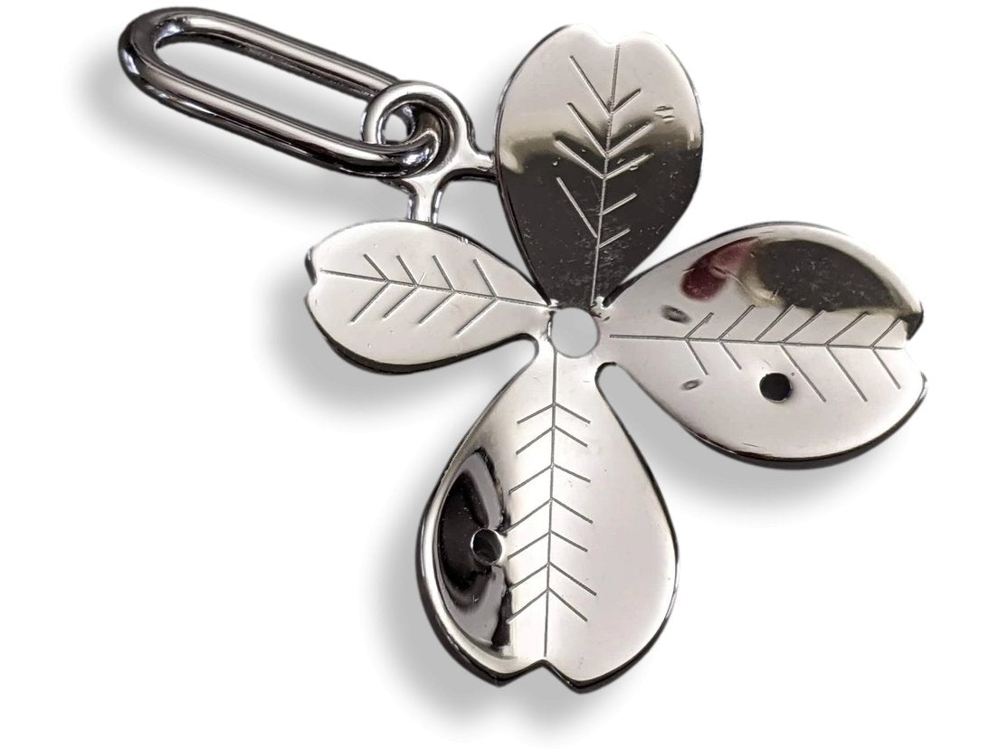 Hermes Palladium Plated CURIOSITE PORTE BONHEUR Clover Charm, New! - poupishop
