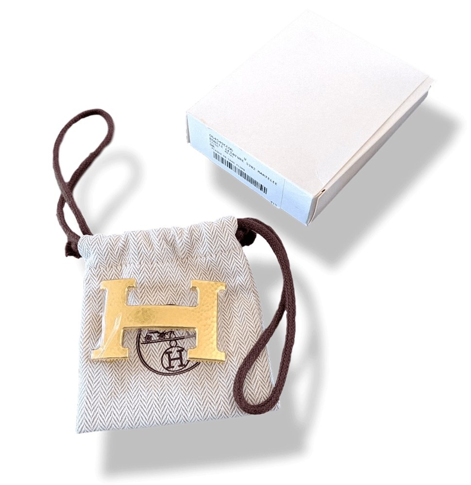 Hermes Plated Gold MARTELEE Hammered Buckle H 32mm, New in pochette and white Box! - poupishop