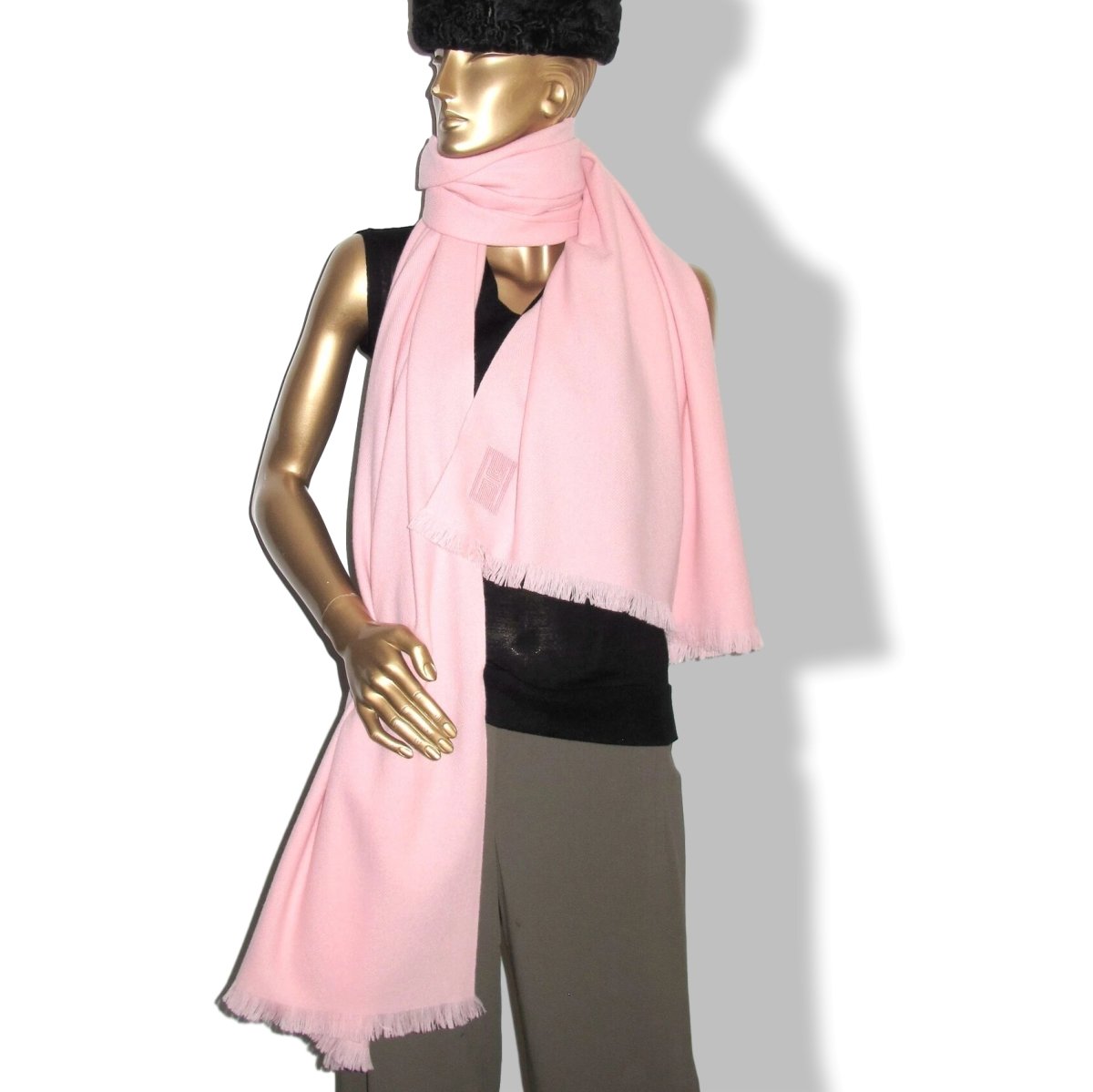 Hermes Rose Pale ETOLE CACHEMIRE SOFT Fringed Stole 100% Cashmere 72 x 220 cm, BNWT - poupishop
