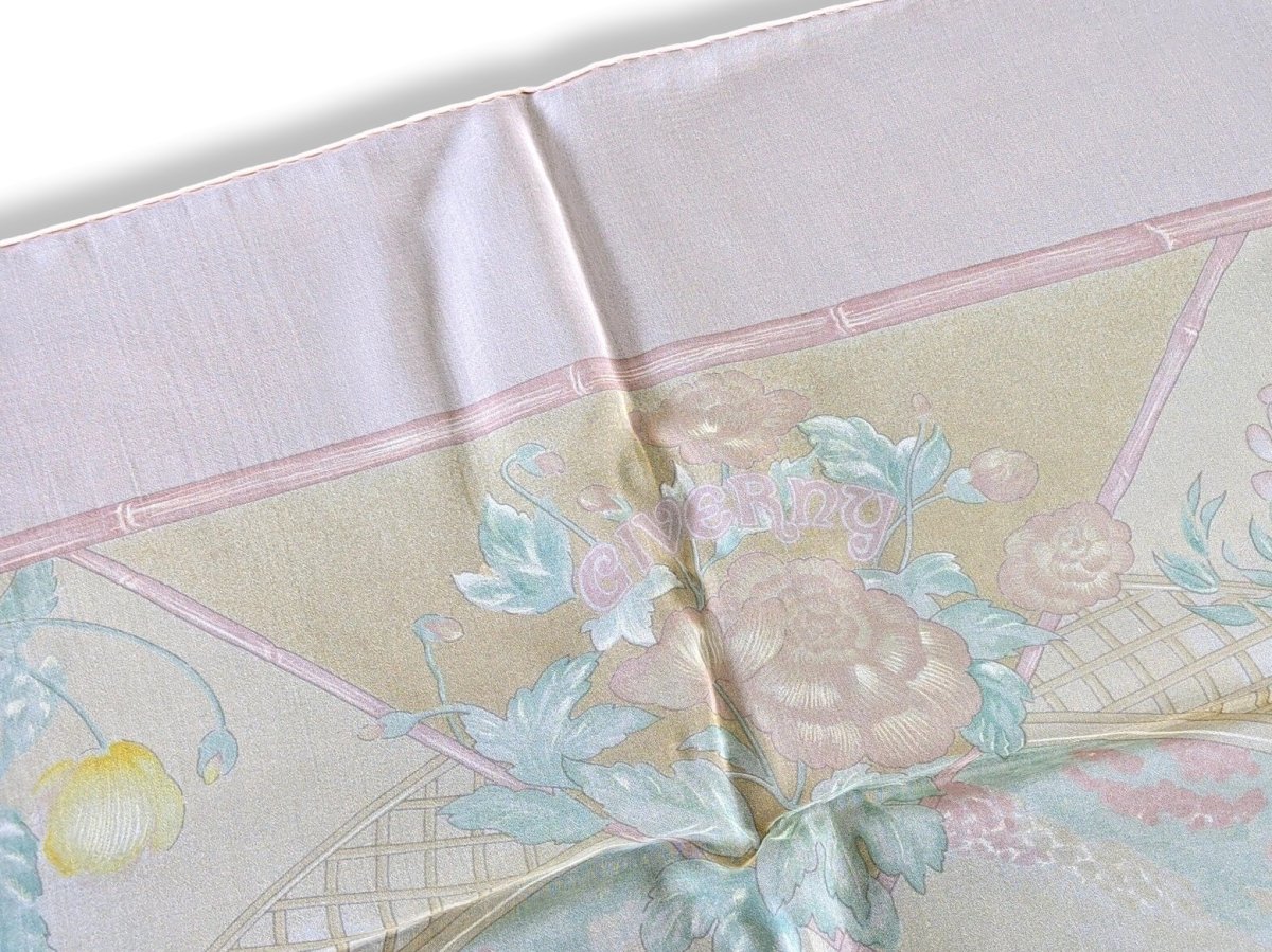 Hermes Rose Pale/Sable/Vert Jade The garden of Claude Monet GIVERNY Blanc Matt Overprint Mousseline 90cm x 90cm cm, NWT! - poupishop