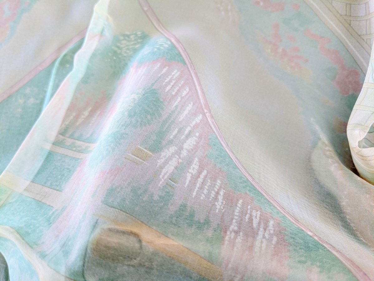 Hermes Rose Pale/Sable/Vert Jade The garden of Claude Monet GIVERNY Blanc Matt Overprint Mousseline 90cm x 90cm cm, NWT! - poupishop