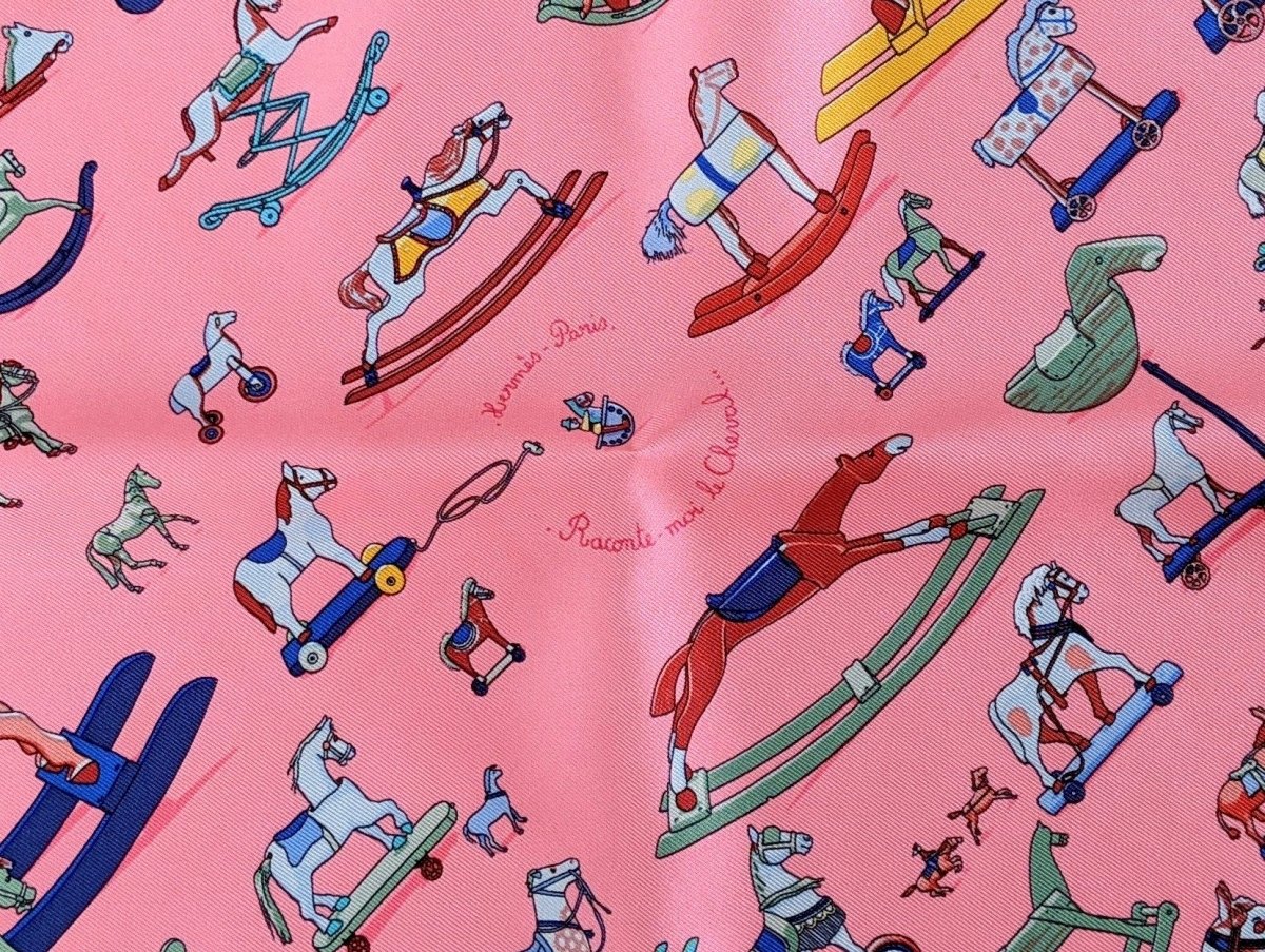 Hermes Rose Vif RACONTE-MOI LE CHEVAL Silk Pocket Square Gavroche Twill 45 x 45 cm - poupishop