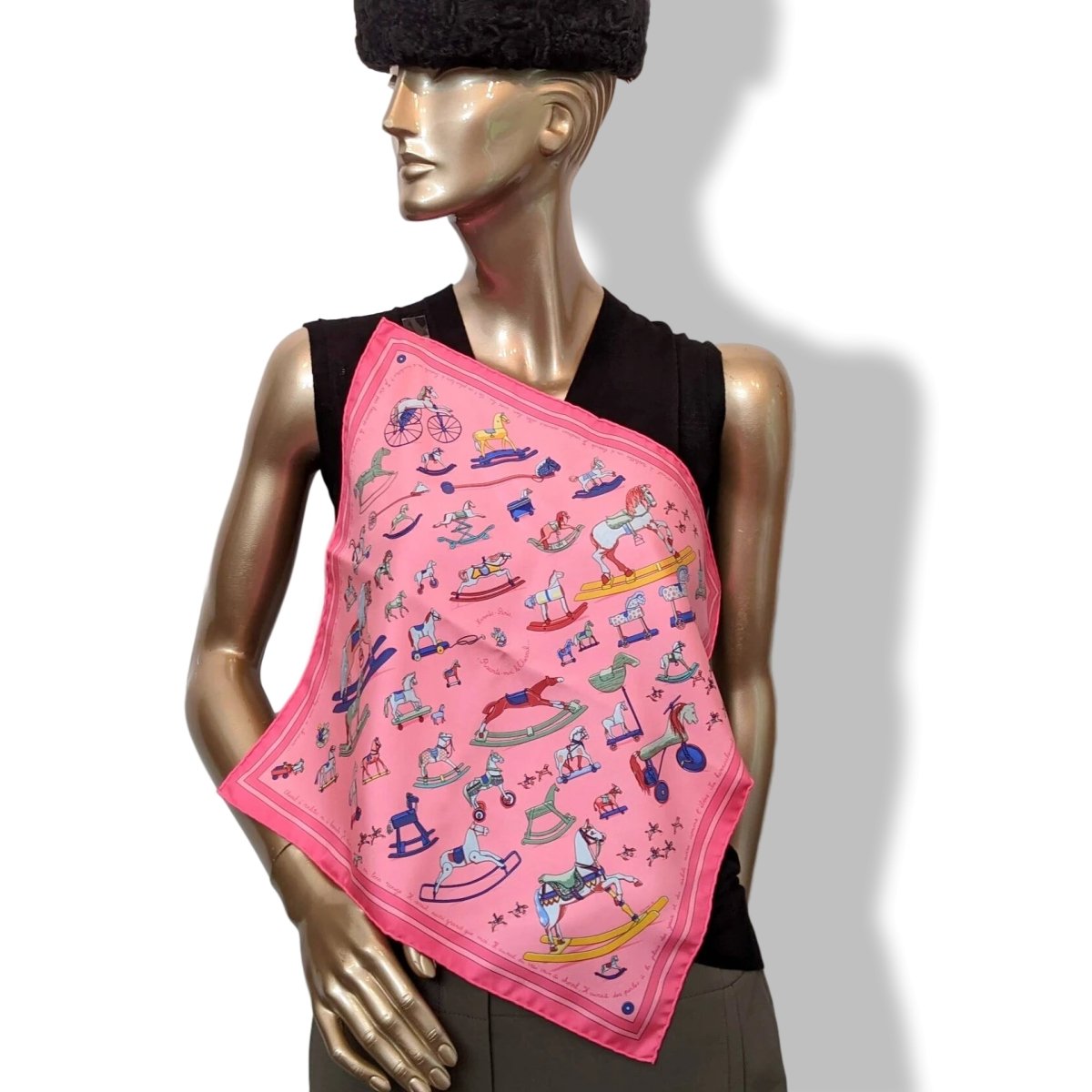 Hermes Rose Vif RACONTE-MOI LE CHEVAL Silk Pocket Square Gavroche Twill 45 x 45 cm - poupishop
