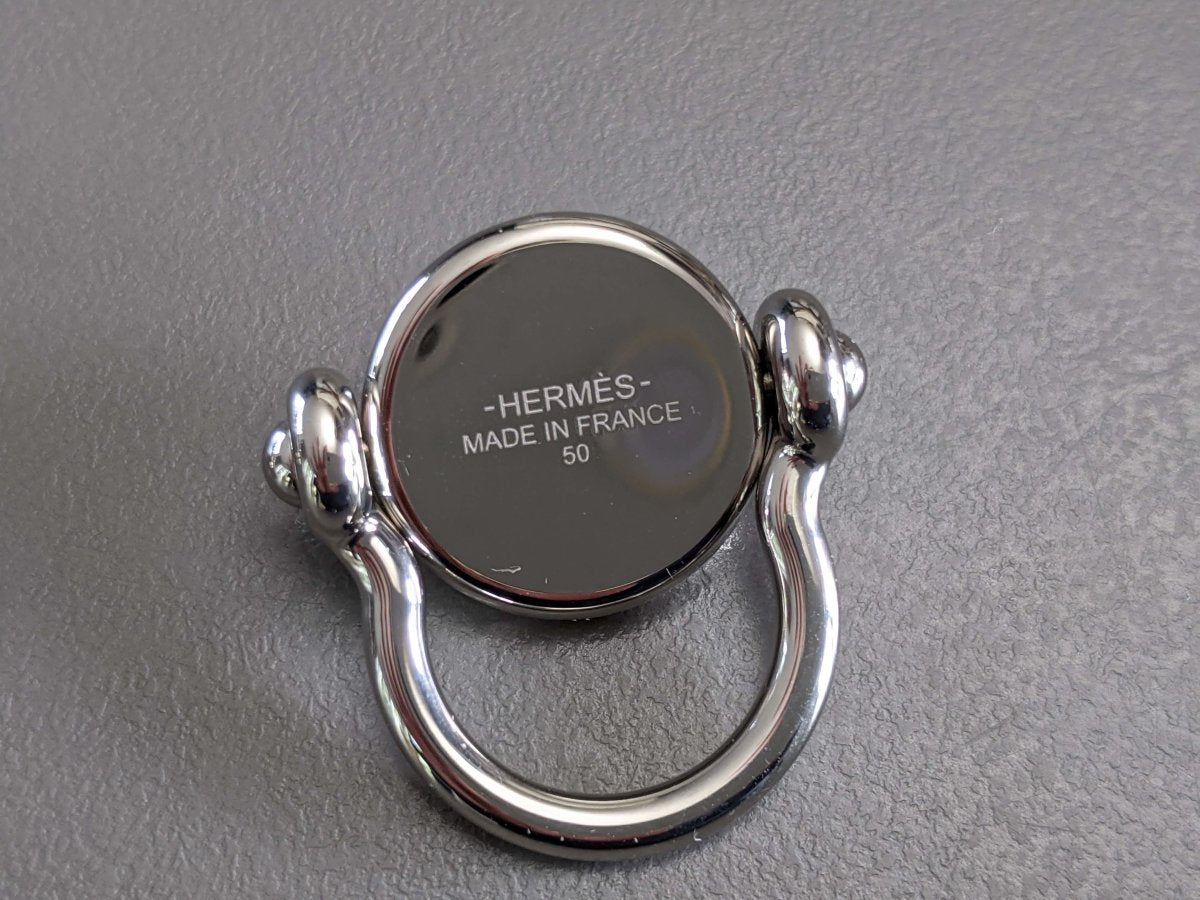 Hermes Shiny Palladium Movable Ring with a Milky White Poured Glass Stone, New! - poupishop