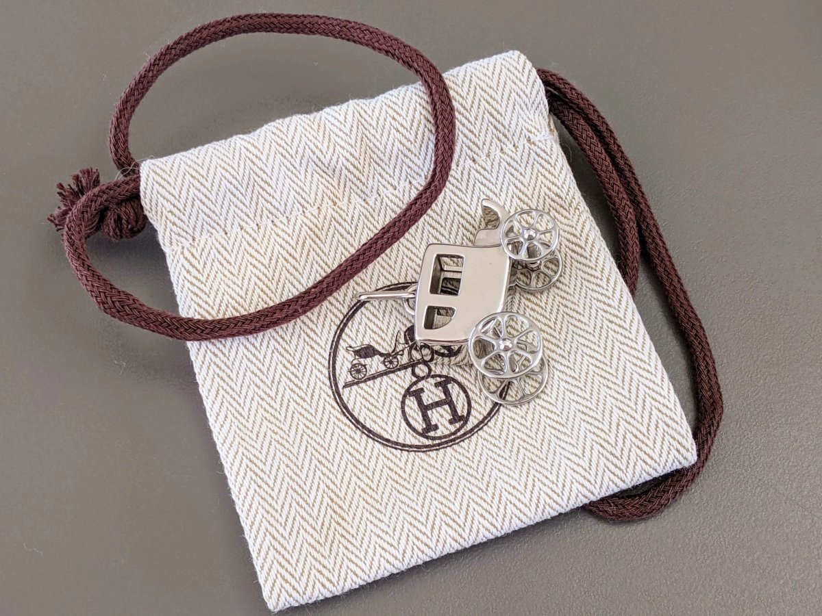 Hermes Silver and Palladium Caleche CARRIAGE CURIOSITE CHARM Curiosity Pendant Breloque Adorable , New in Pochette! - poupishop