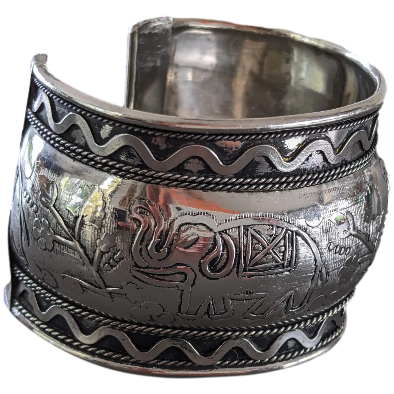 TOUAREG 1950-60s Sterling Silver "Elephants" Cuff Bracelet, Handmade in Niger