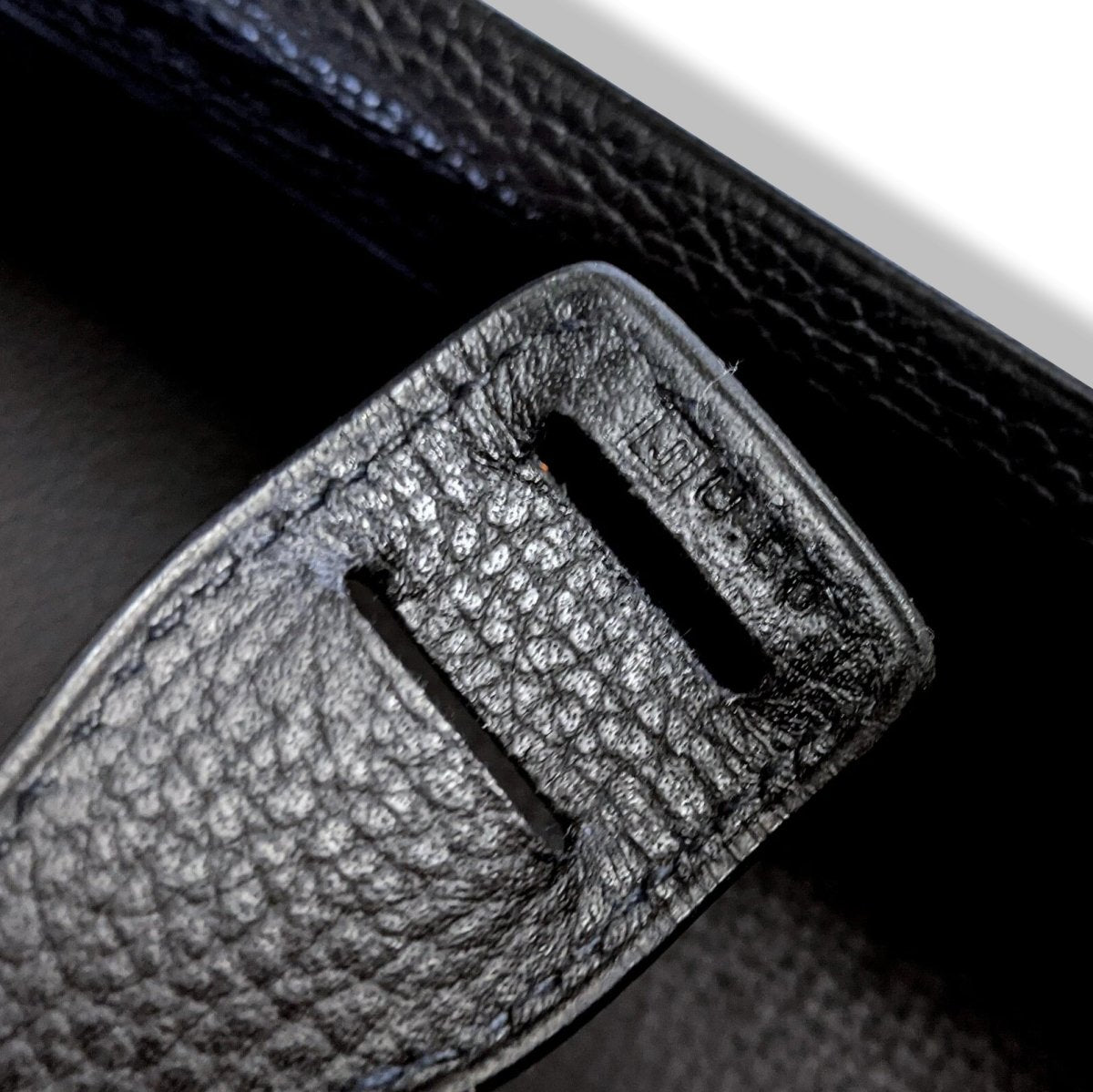 Hermes Unisex Black Vache Liegee VALISE HERLIGHT 24 MM CASE with Carry Co, Superb! - poupishop