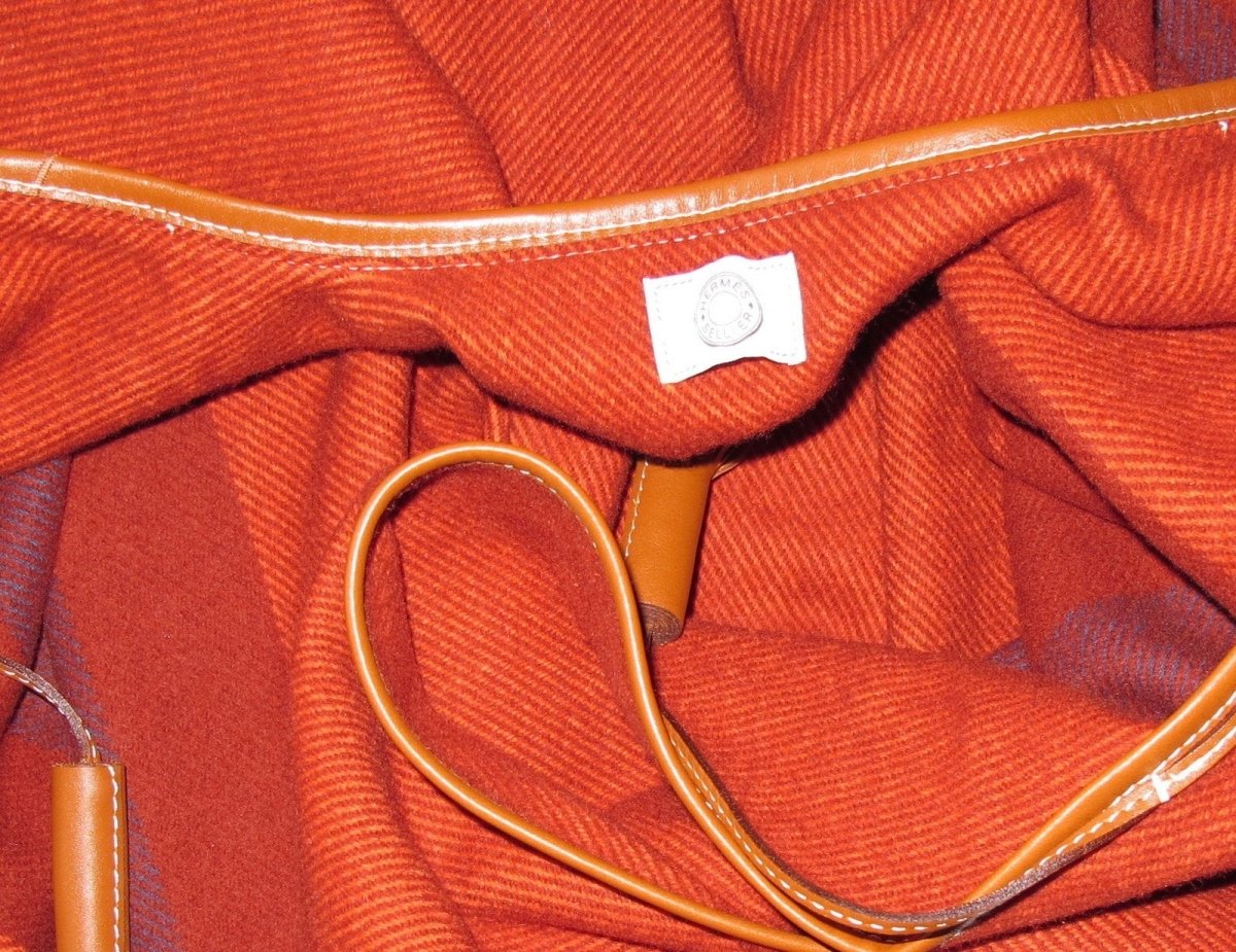 Hermes Unisex Rouge H Rocabar Poncho Fringed Wool & Cashmere with Huge Pompons, New! - poupishop