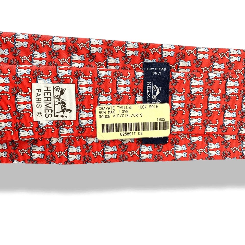 Hermes Vibrant Red Sky Grey Cats MAKI LOVE Chats Twill Silk Tie, NWT in Pochette! - poupishop