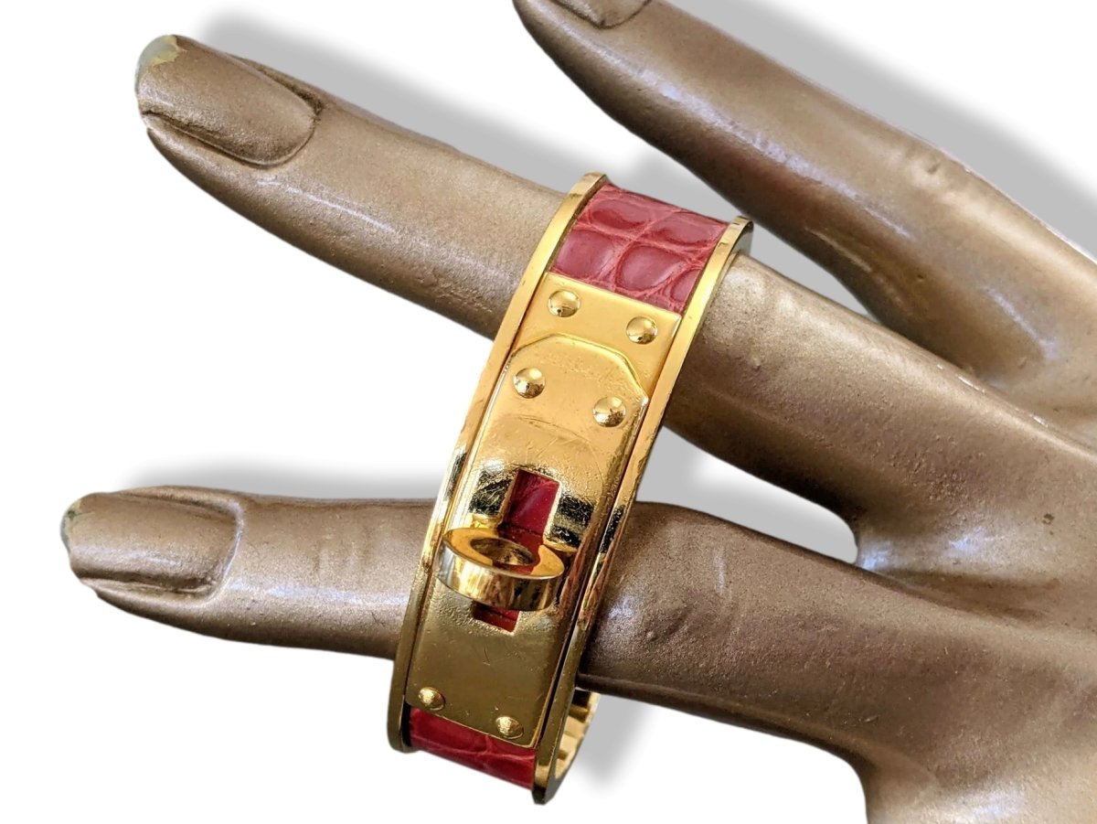 Hermes Vintage 1980s Red Crocodile Cuff Bracelet GHW, Rare! - poupishop