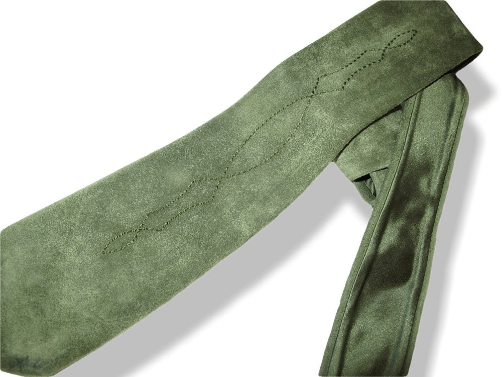 Hermes Vintage 60s Green Suede Arabesques Tie Lined with Satin of Silk 3.94", Rare! - poupishop