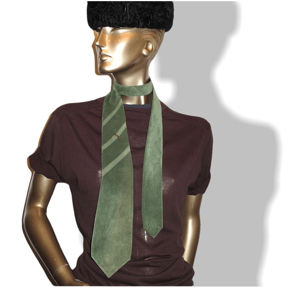 Hermes Vintage 60s Green Suede with Gold Buckle Lined with Satin of Silk Tie, Rare! - poupishop