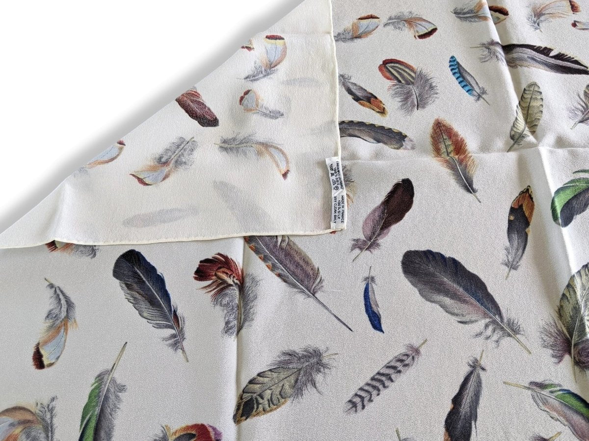 Hermes Vintage Blanc/Multi PLUMES by Henri de Linares Crepe of Silk 90cm, Superb and Rare! - poupishop