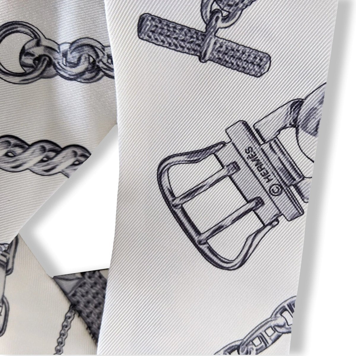 Hermes White/Grey CHAINES ET GOURMETTES Twilly, Mint! - poupishop