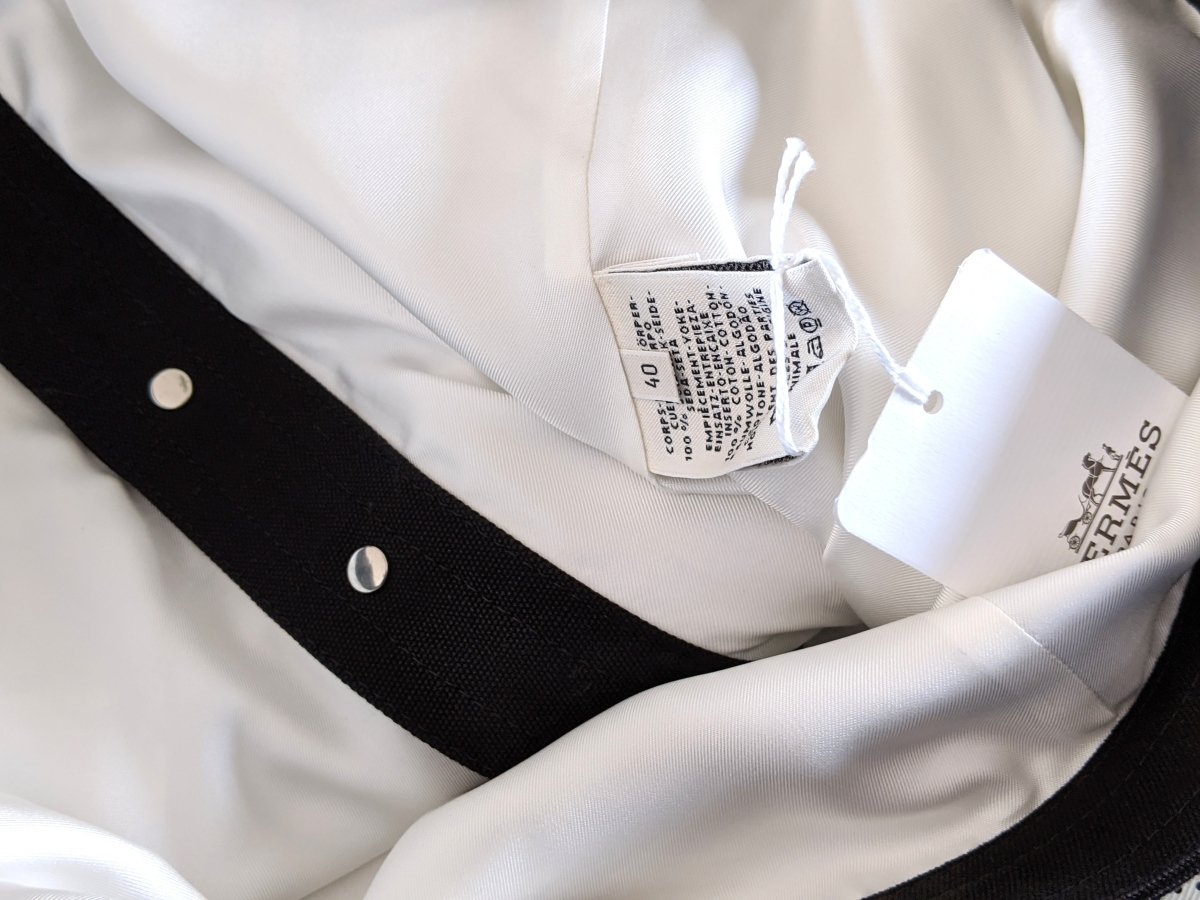 Hermes Women's B/W OUTDOOR Printed Silk and Black Cotton Jeans Short Jacket Sz40, Retail $3300, NWT! - poupishop