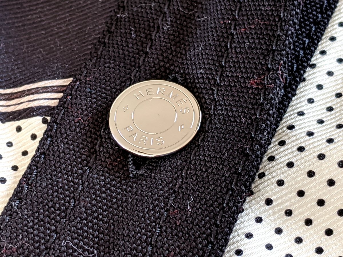 Hermes Women's B/W OUTDOOR Printed Silk and Black Cotton Jeans Short Jacket Sz40, Retail $3300, NWT! - poupishop