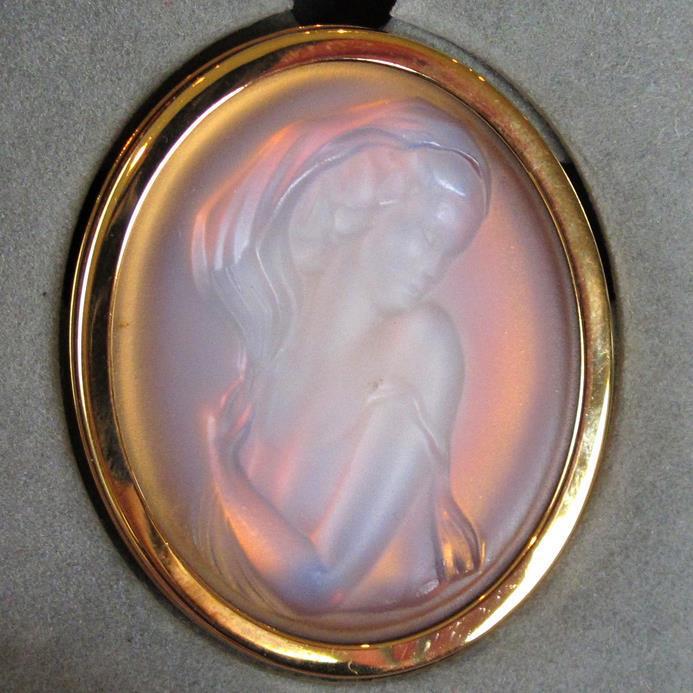Lalique Art Deco Opalescent Art Deco Lady Poured Crystal Brooch, Box! - poupishop