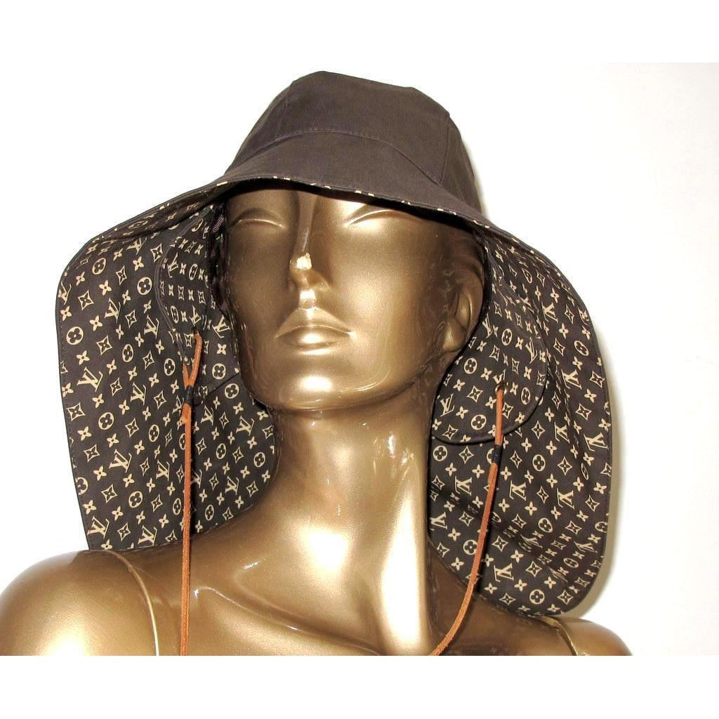 Louis Vuitton Impresive Monogram Travel Rain Hat - poupishop