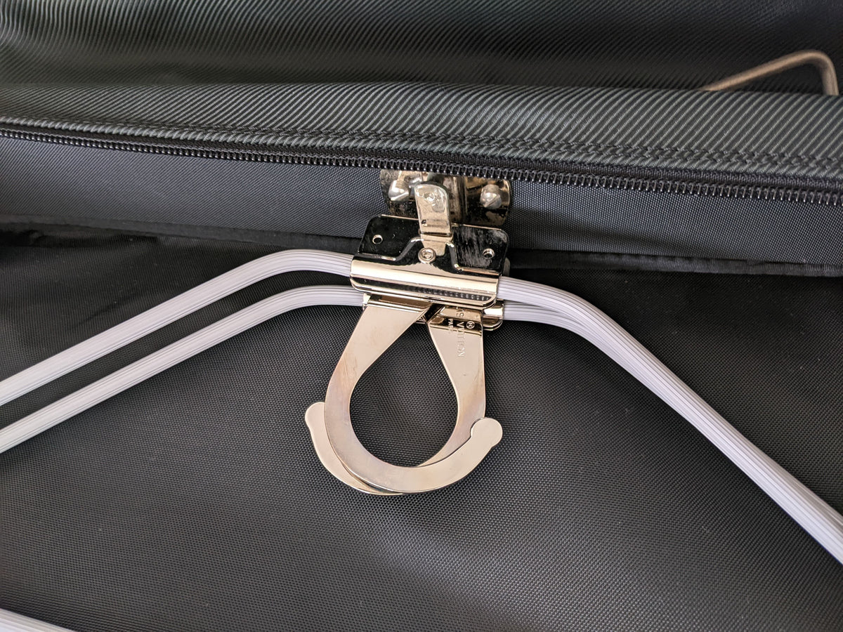 Louis Vuitton Noir/Vert Taiga Leather Brushed Metal " Portable Gibeciere " Garment Travel Bag GM