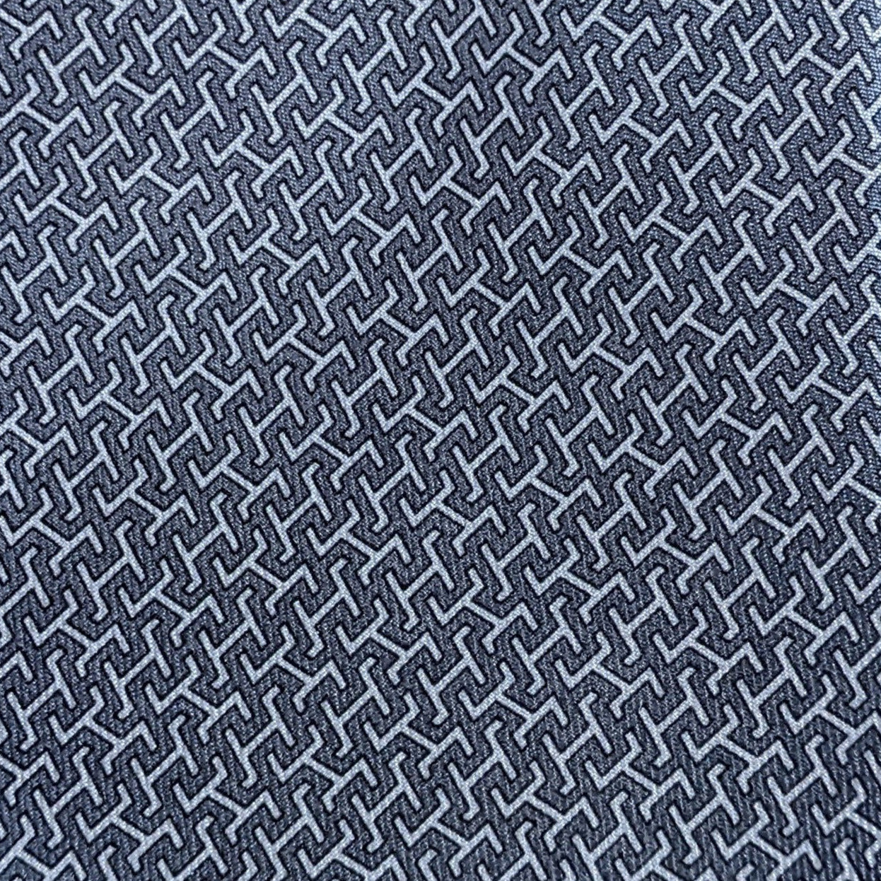 HERMES H Grey Twill Silk Classic Tie 9 cm