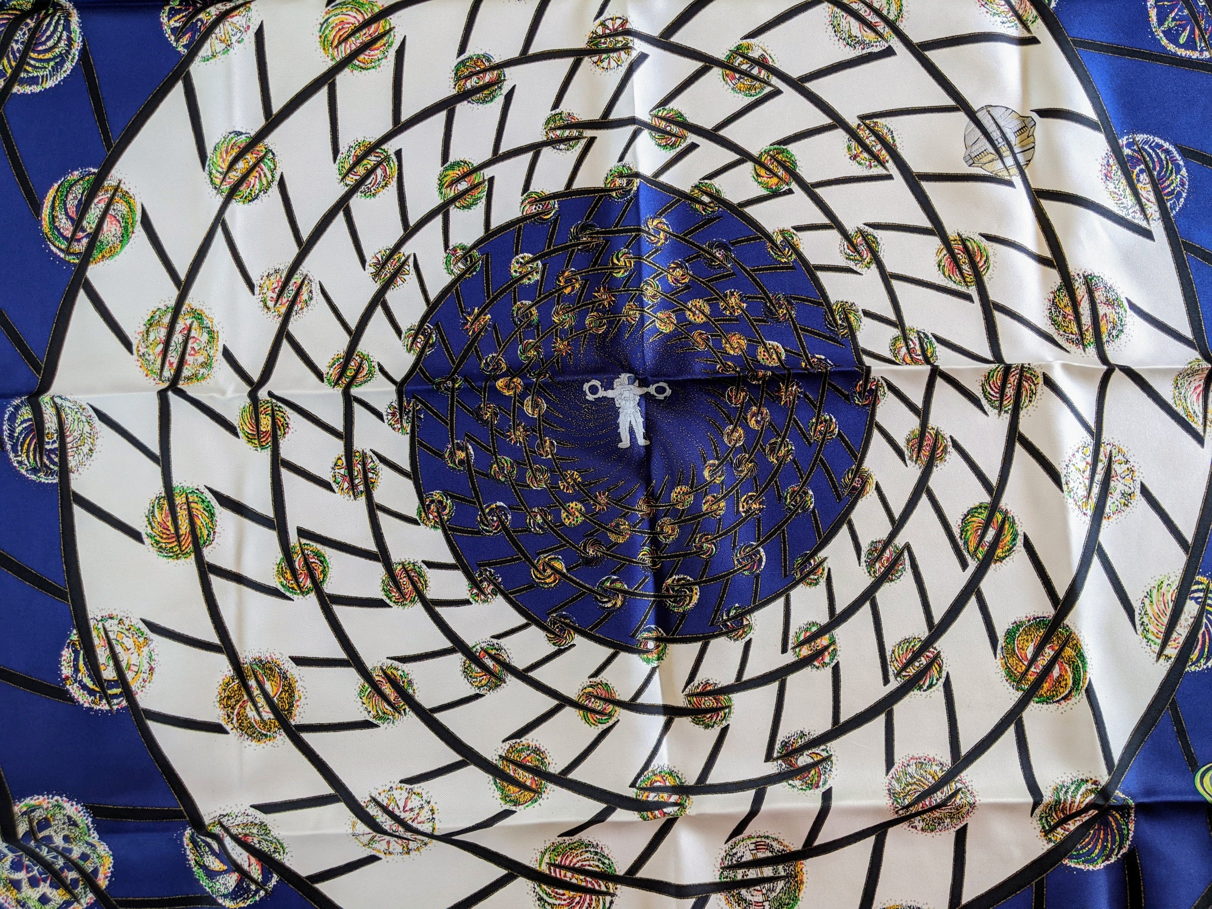 HERMES FEUX DE L'ESPACE by Michel Duchene Metallic Overlay Twill 90 x 90 cm