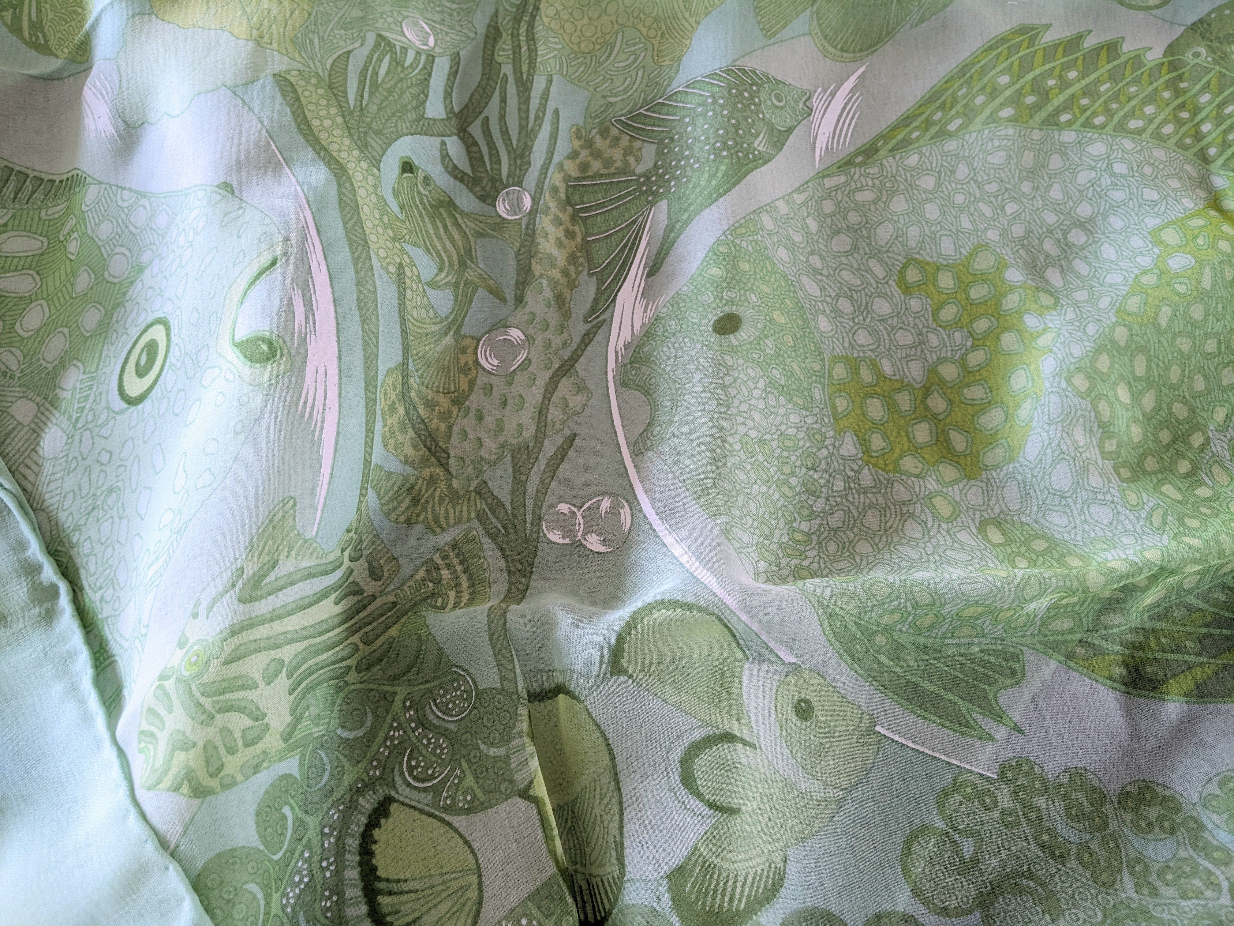 HERMES GRANDS FONDS DOUBLE FACE Green & Blanc Matte Overlay Mousseline 140 x 140 cm, RARE!