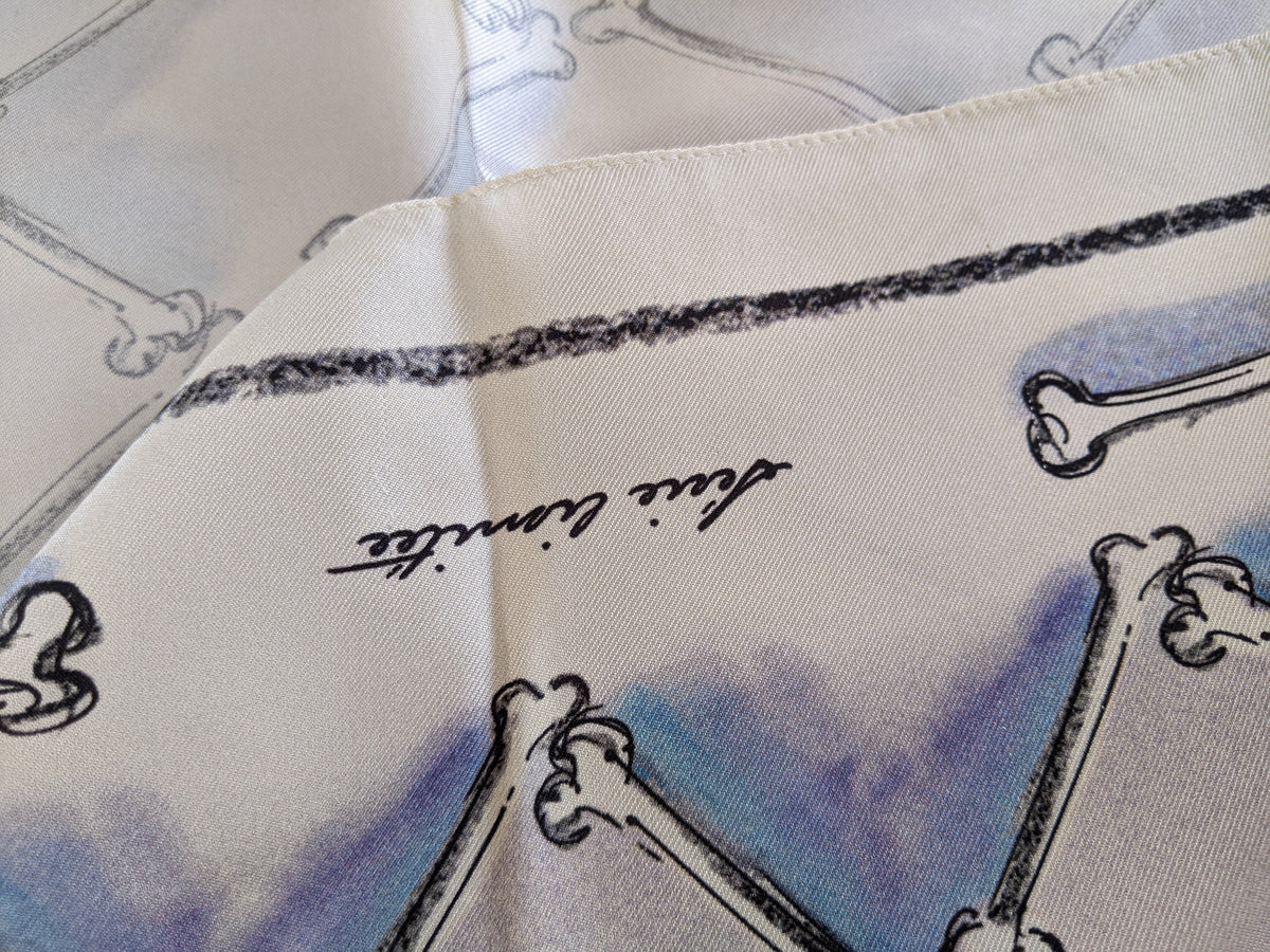 CHANEL 2009 Limited Edt 1000 Ex. Musee Maillol VANITIES Skull by Karl Lagerfeld Silk Scarf 90x 90 cm