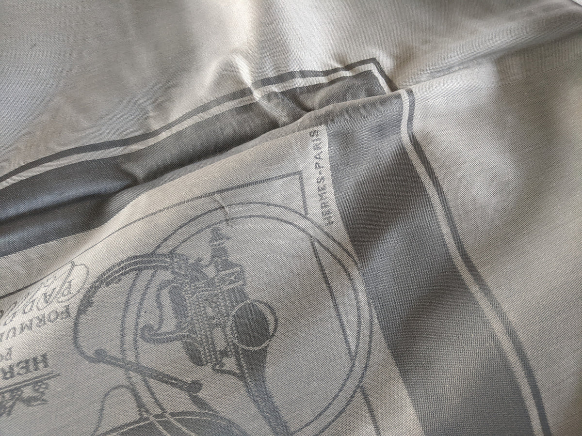 HERMES x FORMULA ONE PADDOCK CLUB VIP Tablecloth & 6 Napkins