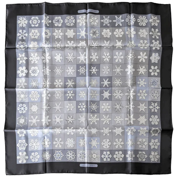 HERMES FEUX DE L'HIVER 1999 Anthracite with Blanc Matte Overlay Twill Silk Carre 90 x 90 cm