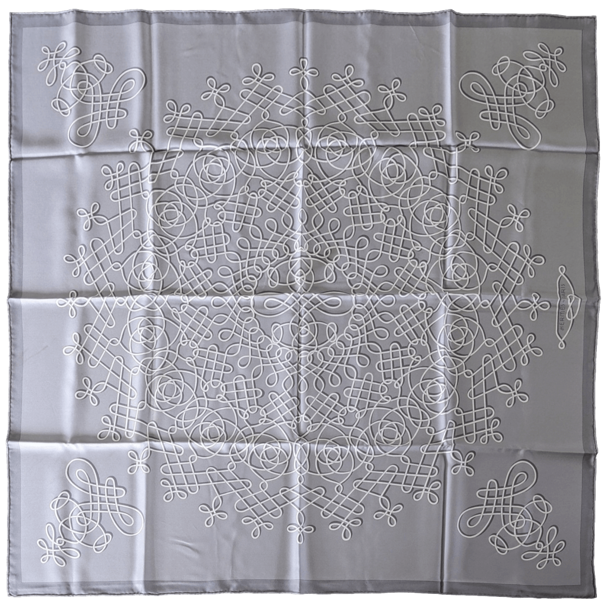 HERMES LOT DE 17 Twill Silk Carres 90 x 90 cm