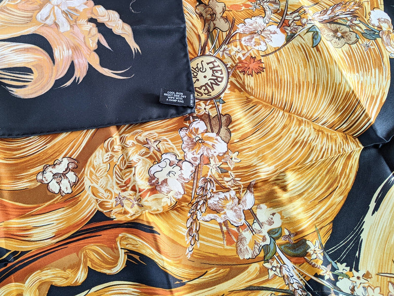 HERMES 2002 EVA by Philippe Dumas Waterproof Silk Scarf 90 x 90 cm,  RARE in Pochette!