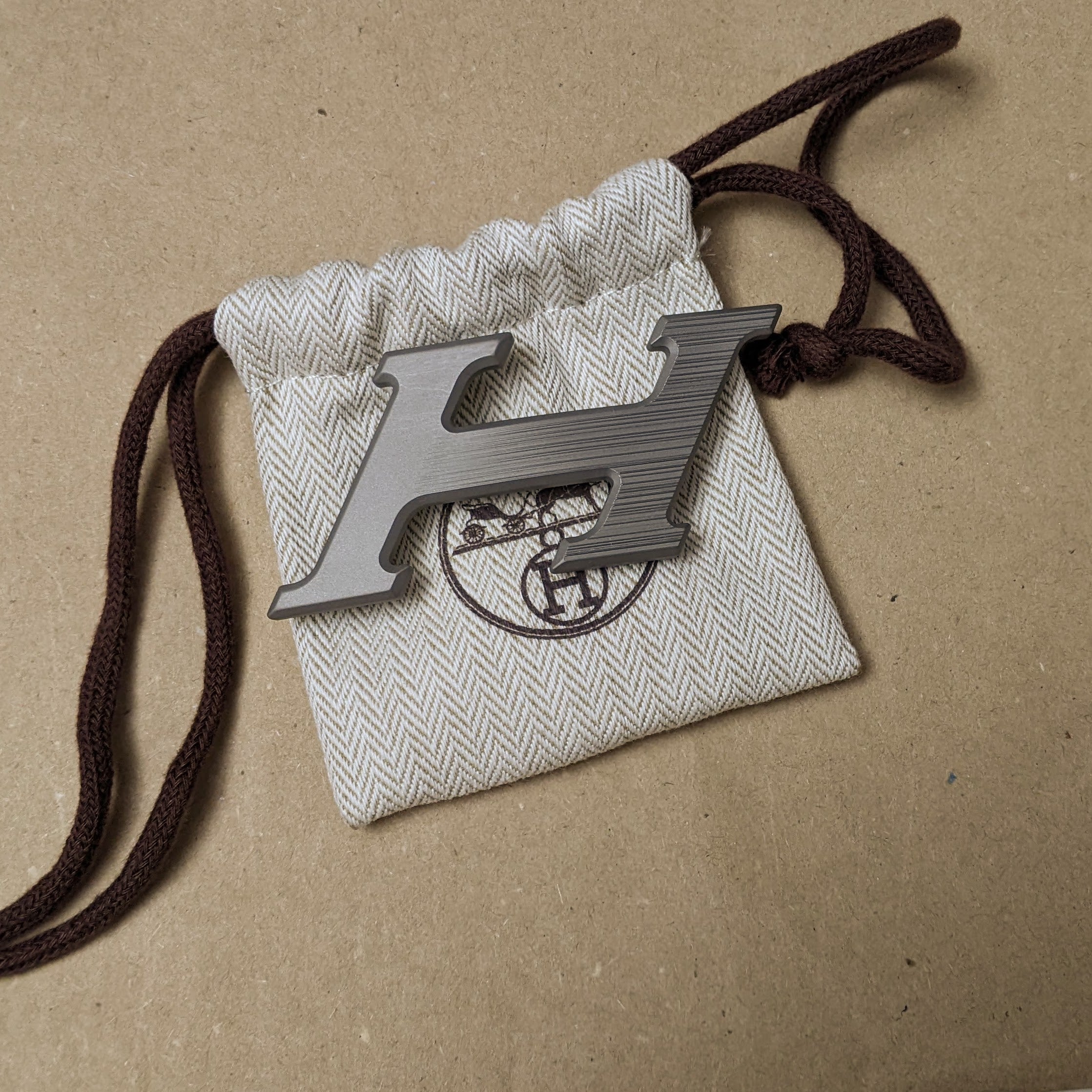 HERMES Grey Matt PVD "Speed H" Belt Buckle 32 mm, New with Pouch!