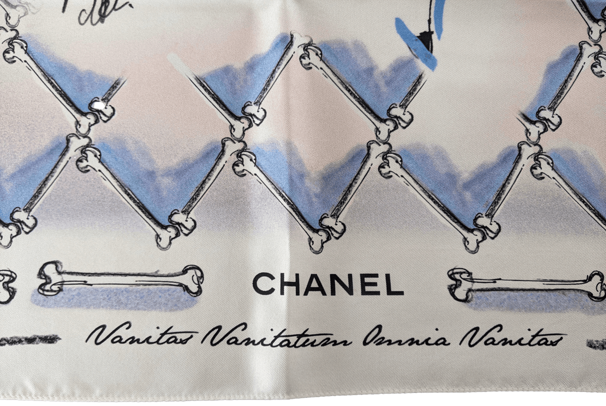CHANEL 2009 Limited Edt 1000 Ex. Musee Maillol VANITIES Skull by Karl Lagerfeld Silk Scarf 90x 90 cm