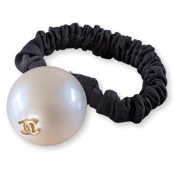 CHANEL Huge Pearl ChouChou CC Logo Hair Tie