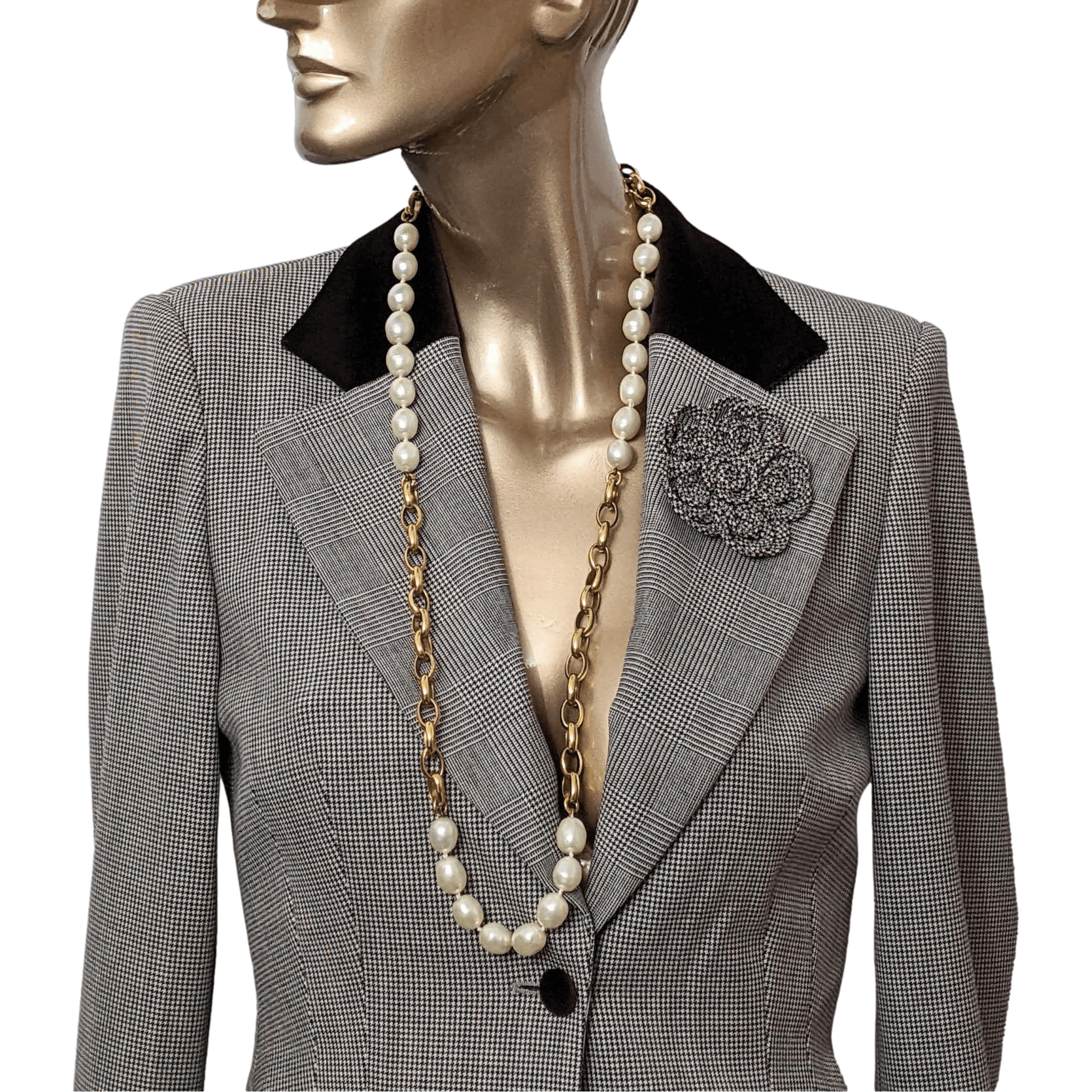 CHANEL Vintage Pearls Necklace Gripoix