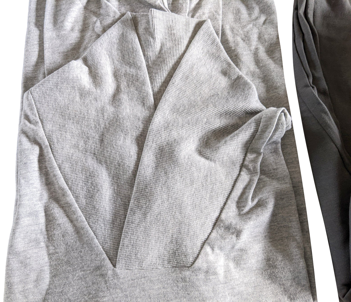 Emirates Men's Light Grey/Dark Grey First Class only Pijamas - Pijamas