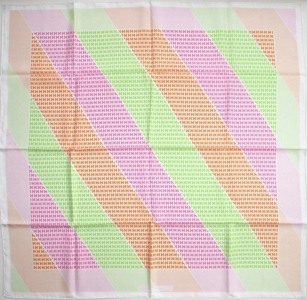 HERMES Lot of 20 Twill Silk Scarves 90 x 90 cm