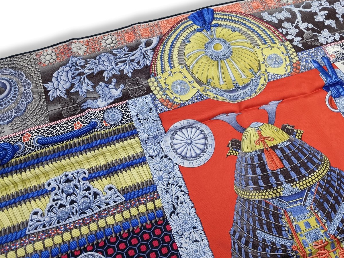 Hermes 2017 Bleu/Rouge/Or 'Parures de Samourais' by Aline Honore Samurais Twill 90cm, NIB! - poupishop
